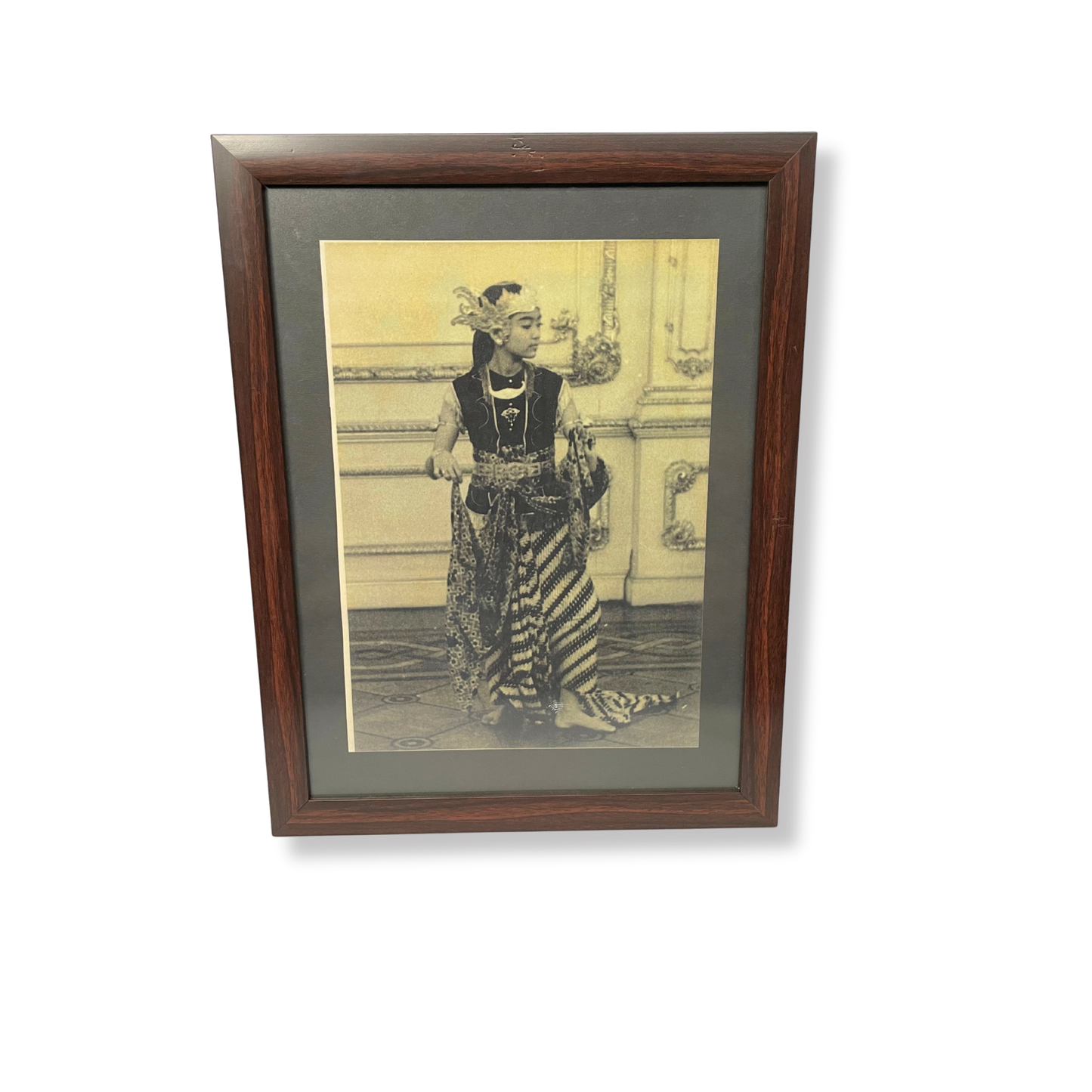 ANTIQUE FRAMED COLLECTIBLE OLD PHOTOGRAPH