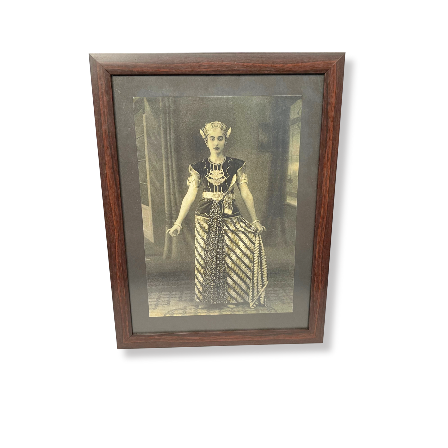 ANTIQUE FRAMED COLLECTIBLE OLD PHOTOGRAPH