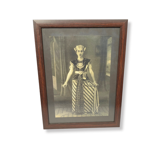 ANTIQUE FRAMED COLLECTIBLE OLD PHOTOGRAPH